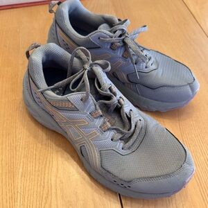 ASICS Women's Gray and Beige Sneakers